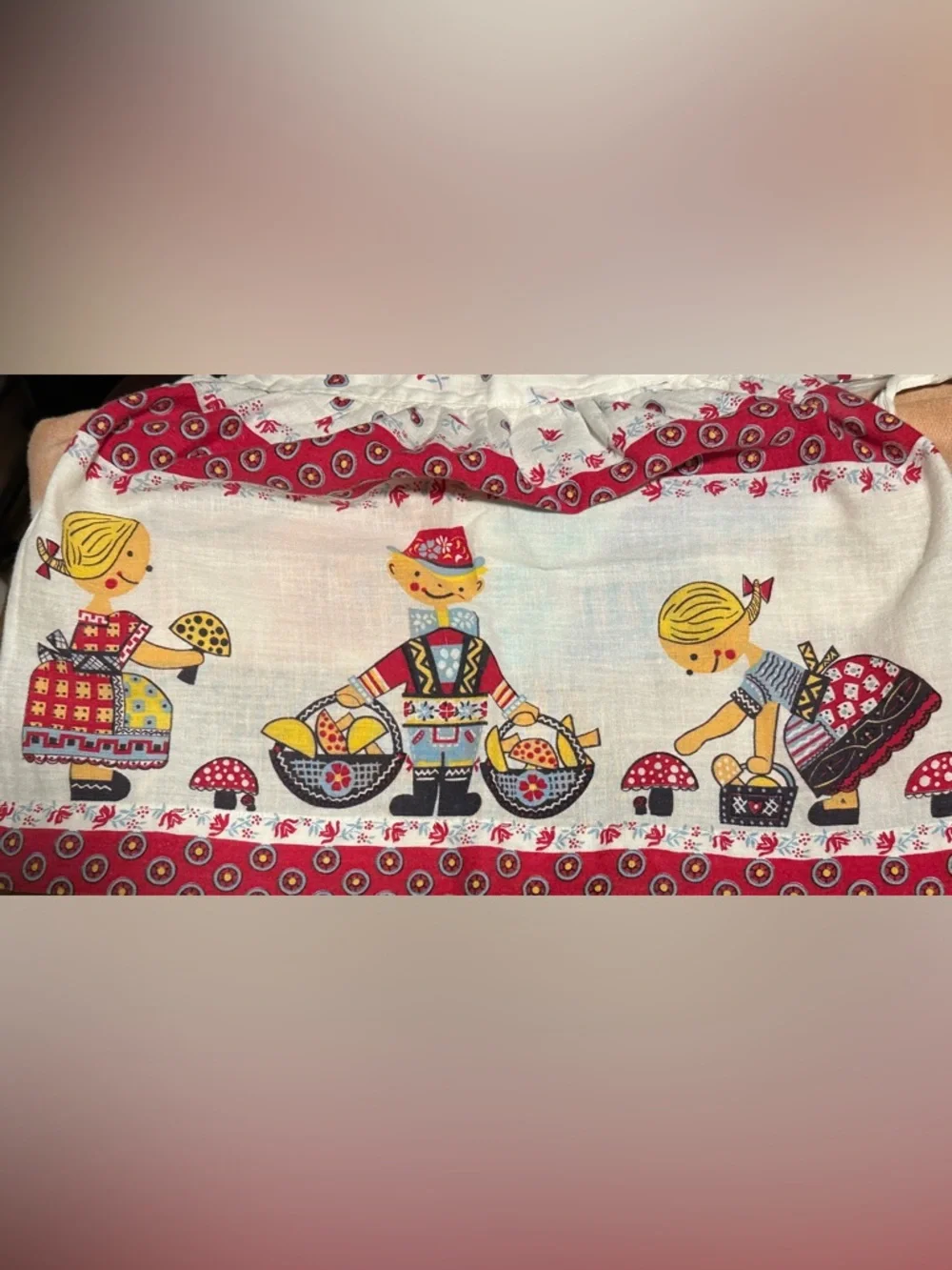 Vintage Child's Kitchen Apron Red White Mushrooms Baskets